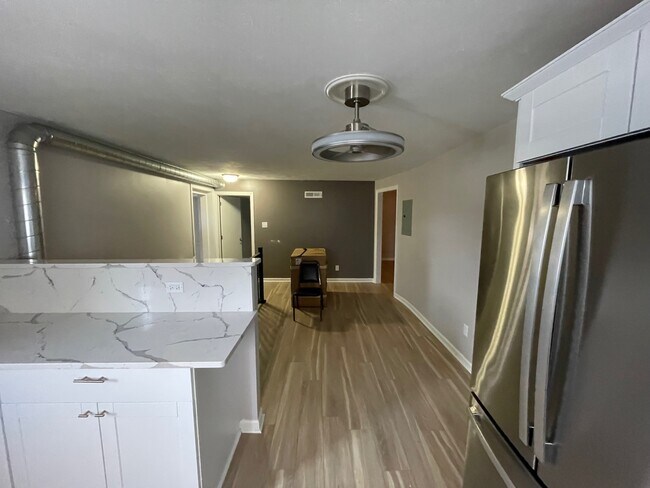 919 Pennsylvania Ave unit 2, Monaca, PA 15061 - photo 5