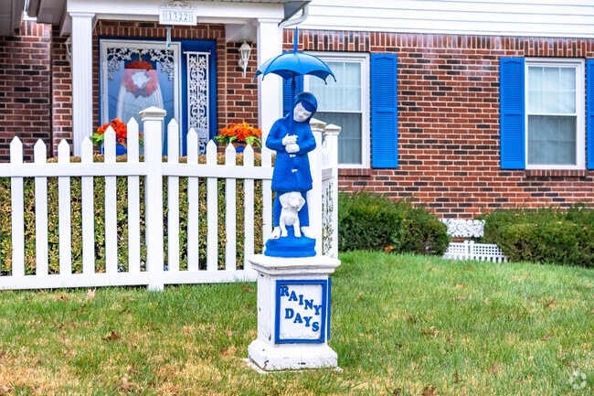 Many homeowners in the Spanish Lake neighborhood take pride in making their homes look great.