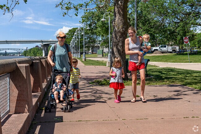 Lexington Hills residents can head downtown for an afternoon out.