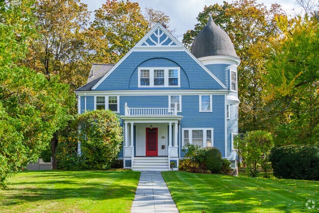 You'll find many well-kept homes throughout the Lexington area.