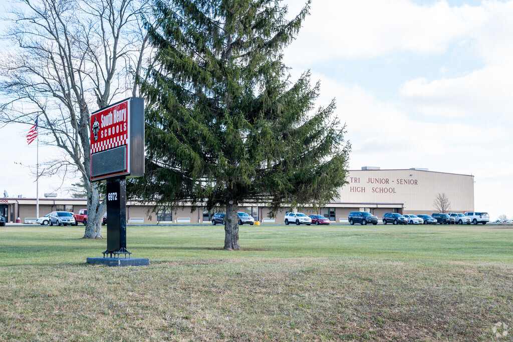 Tri Elementry School is on the same campus as the Tri Junior/Senior HS in South Henry County.