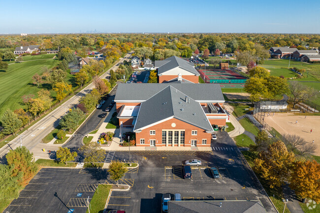 The courses at Clarendon Hills Middle School encourage critical thinking and creativity.
