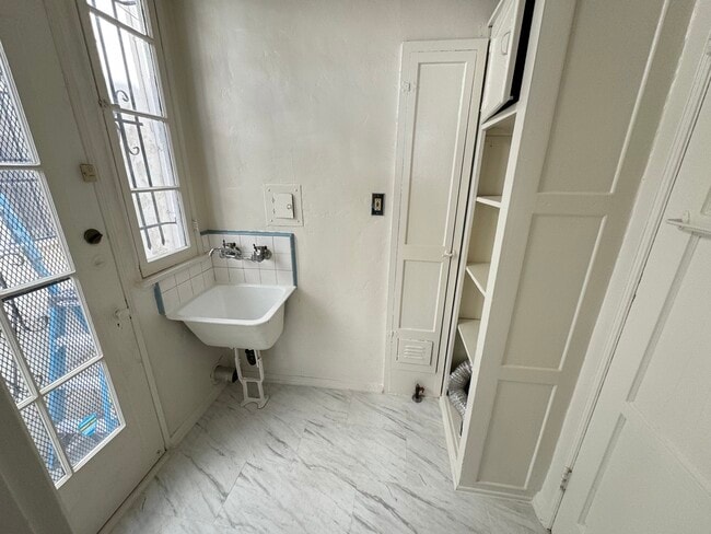 422 S Detroit St, Los Angeles, CA 90036 - photo 5