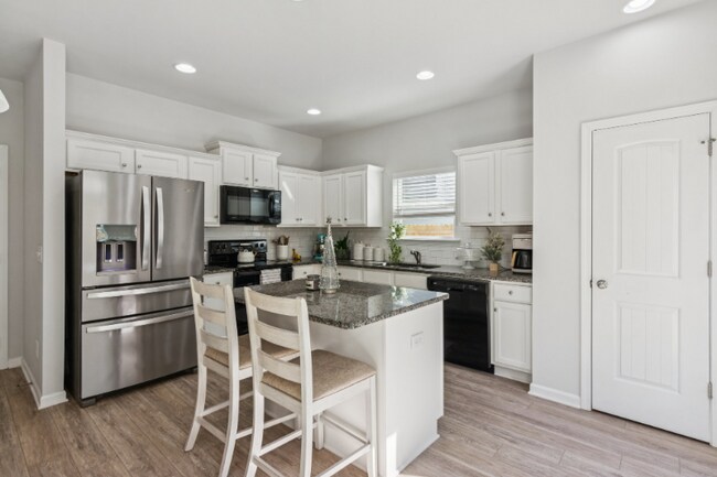 566 Skye Dr, Commerce, GA 30529 - photo 6