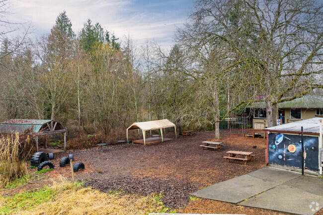 The Clearwater School is located within the Thrasher's Corner-Red Hawk neighborhood of Bothell.