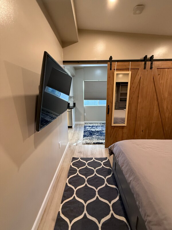 1519 1/2 W 37th Place, Los Angeles, CA 90018 - photo 3