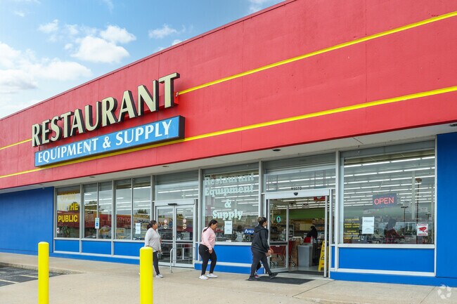 Restaurant Equipment & Supply in Audubon is perfect for home cooks and restauranteurs alike.