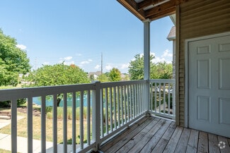 100 Katy Trail Ln, Saint Charles, MO 63303