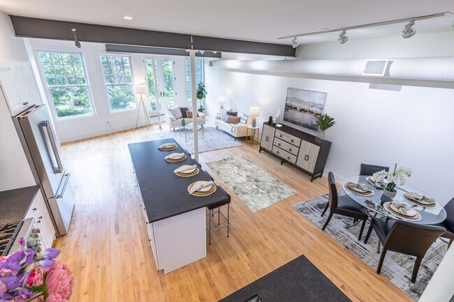 58 Regent St unit 1, Cambridge, MA 02140 - photo 3