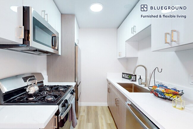 407 N Broadway unit FL0-ID10771A, Redondo Beach, CA 90277 - photo 5