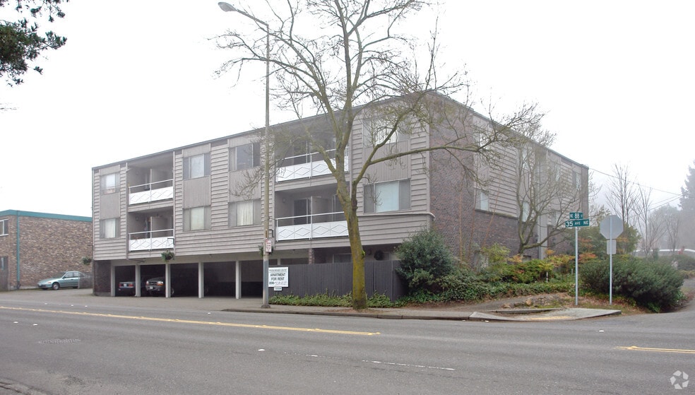 Wedgewood Apartments, Seattle, WA 98115 - photo 1