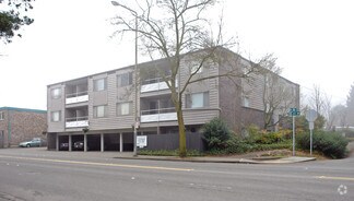 3255 NE 88th St, Seattle, WA 98115