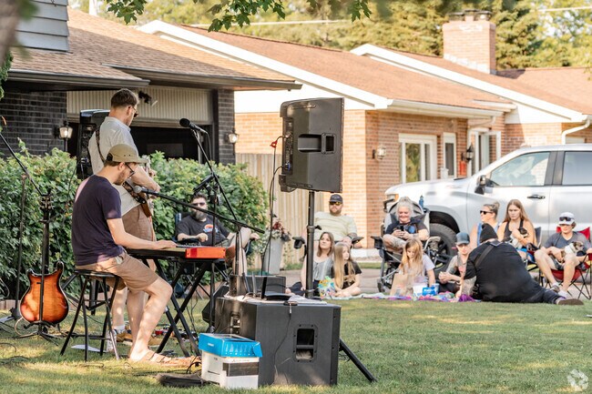 Superior Porchfest of Wisconsin welcomes many styles of music.