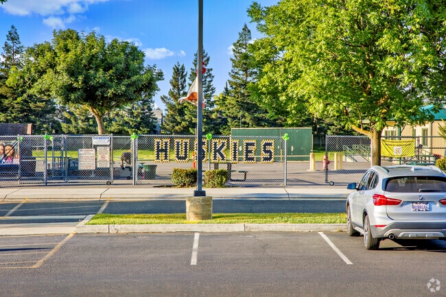 Fox Road Elementary School in Hughson, Ca home of the Huskies.