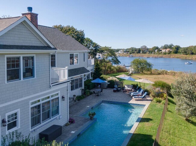 9 Private Rd, Remsenburg, NY 11960 - photo 3