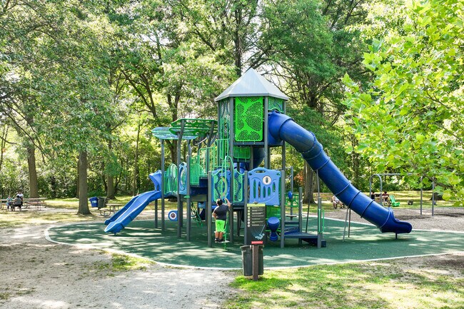 Come to Swan Creek Preserve Metropark Playground to let the kids play.