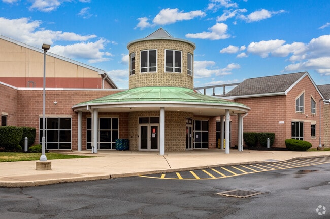 Entrance to Warren Snyder - John Birotti School in Bristol.