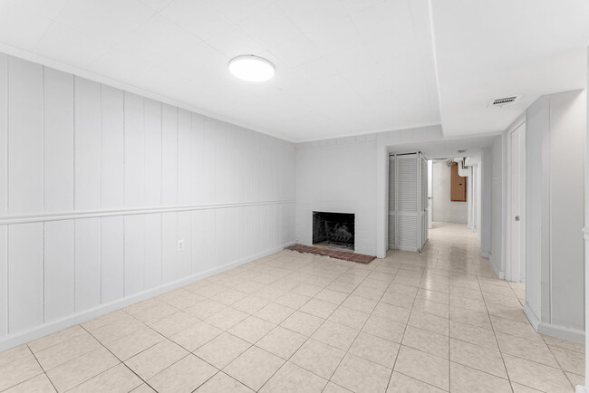 Plenty of room for furniture!