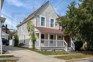 1566 Winchester Ave, Lakewood, OH 44107