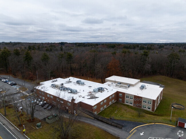 Lancaster Elementary School in Salem, NH serves grades K-5.