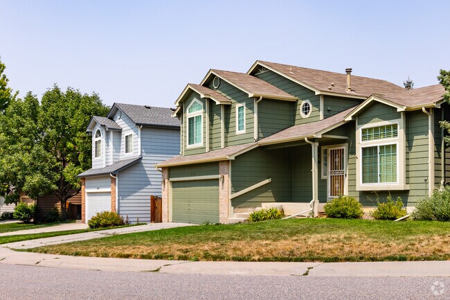 You'll find some split-level homes in Spring Creek Meadows.