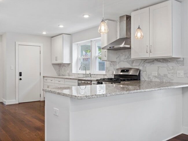 79 Bailey Rd unit 1, Somerville, MA 02145 - photo 4