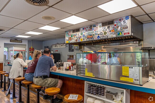 Jan's Diner, just a town over is another great dining option for breakfast.