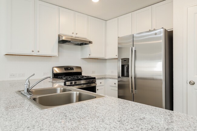 2811 Millikan Dr, Converse, TX 78109 - photo 6