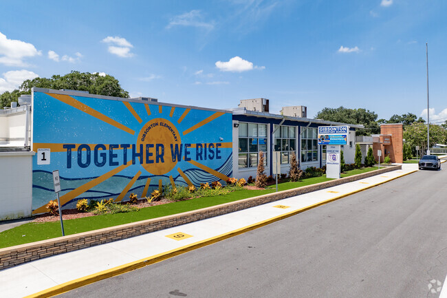 Gibsonton Elementary students are welcomed with a beautiful mural.