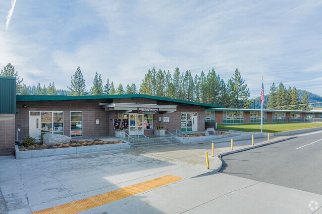 Truckee Elementary scores a 7/10 on GreatSchools.org.