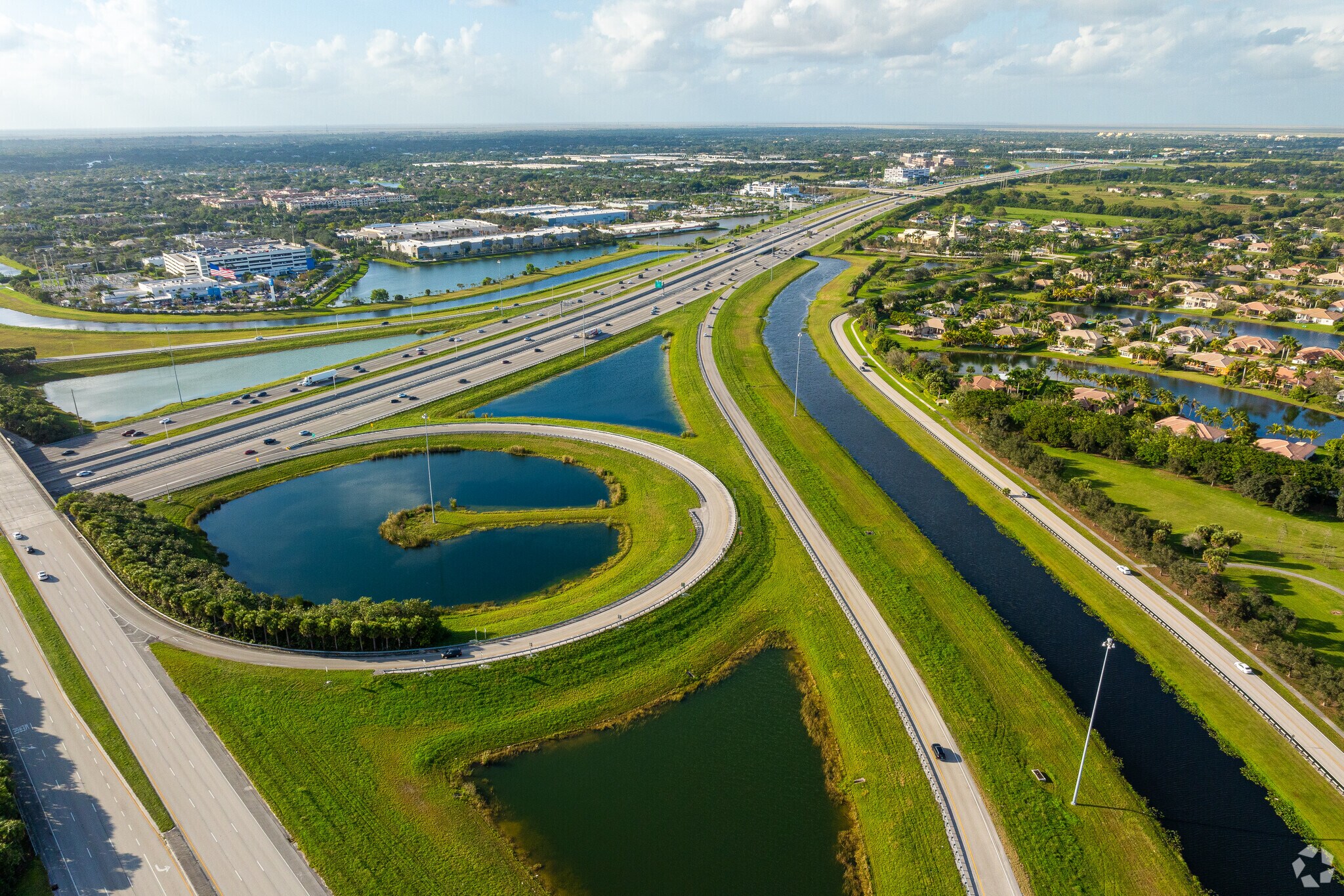 Oak Hill Village has direct access to the Interstate i-75.