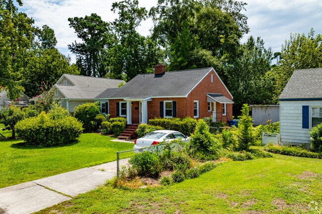 Homes in Devon Park are primarily arranged on curving streets in wooded residential areas.