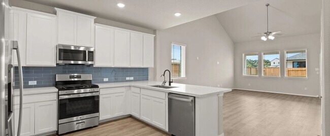 14827 Mission Ave, Mont Belvieu, TX 77523 - photo 7