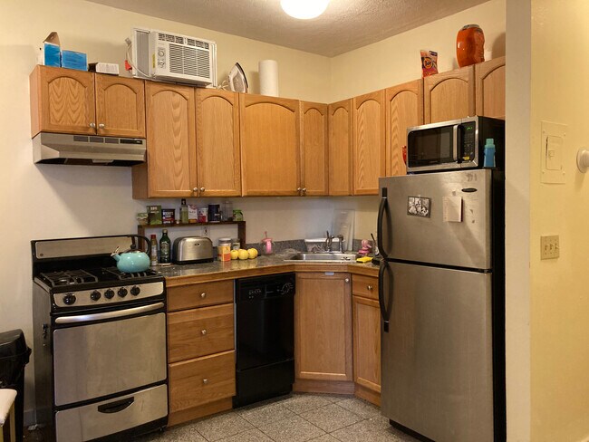 151 Endicott St unit A, Boston, MA 02113 - photo 2