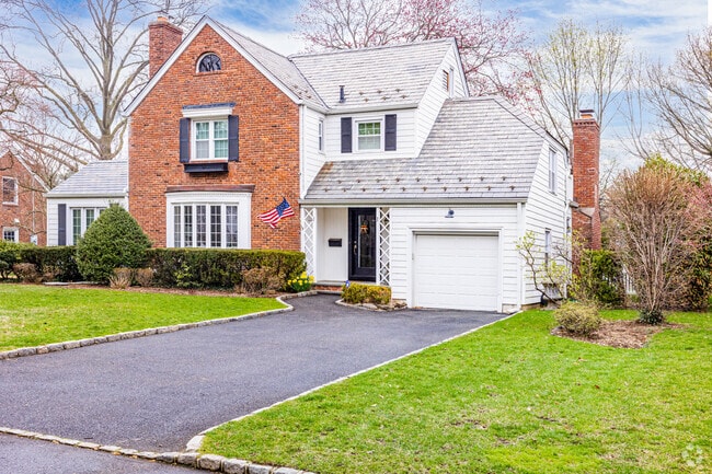 One of many beautiful colonial homes in Munsey Park.