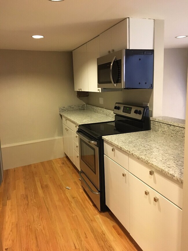 26 Bow St unit 21, Somerville, MA 02143 - photo 2