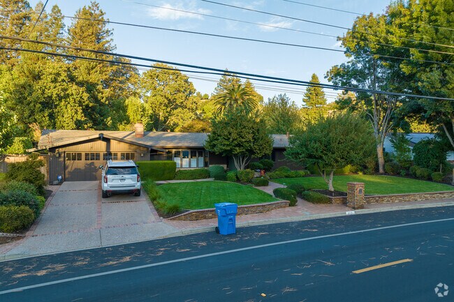 Burton Valley homes are mostly larger Ranch style.