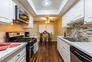 861 Glencliff St Unit 28, La Habra, CA 90631