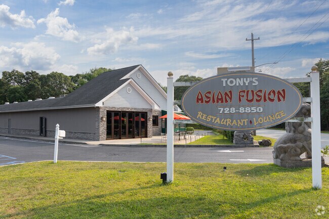 Tony’s Asian Fusion in East Quogue serves hibachi and pan-Asian cuisine on Montauk Highway.