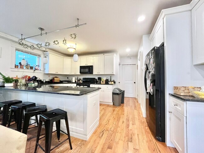 10 Fern St, Allston, MA 02134 - photo 4