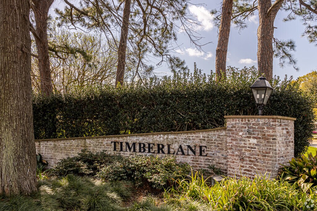 210 Timberlane Rd, Gretna, LA 70056