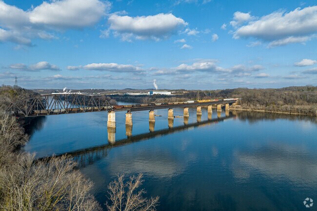 Train bridge crossing over the Tennessee River to Loudon.