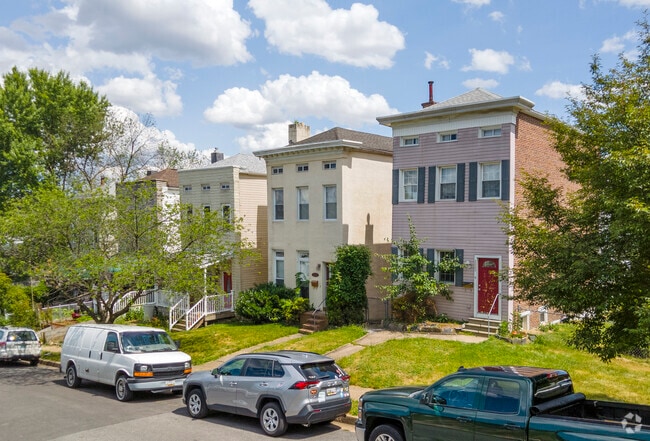 Single-family homes are available in Woodberry.