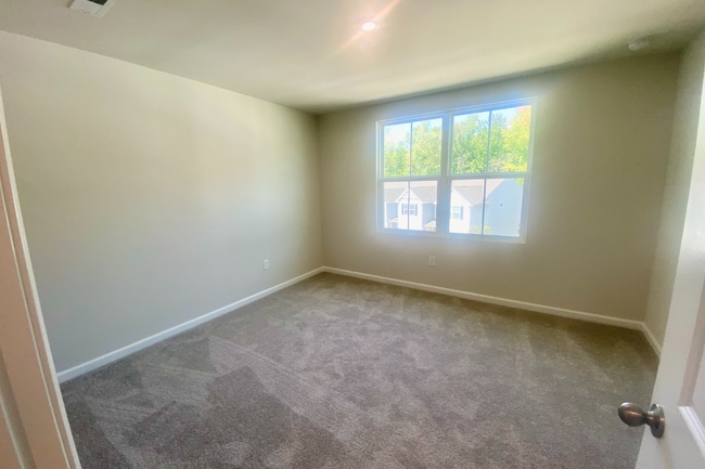 27 Fieldcrest Alley Aly, Blackwood, NJ 08012 - photo 6