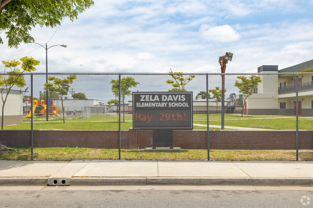 Zela Davis Elementary School in Hawthorne, CA.