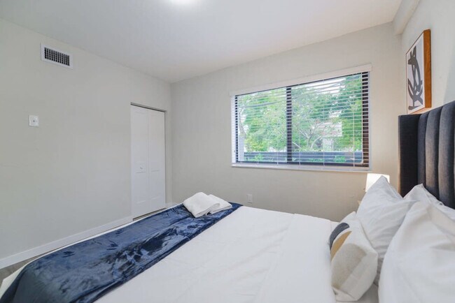 700 SW 11th Ave unit FL1-ID1022482P, Miami, FL 33130 - photo 6