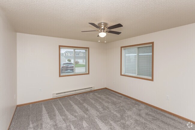 2BR, 2BA - 1,010 – 1,200SF