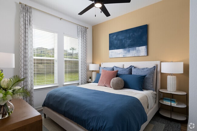 2BR, 2BA - 1088SF