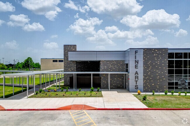 Westbury High School, Rankings & Reviews