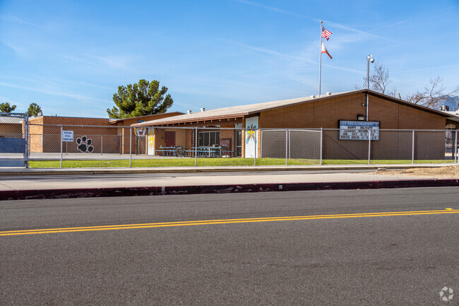 A view of the Live Oak Elementary School buildings from the street.